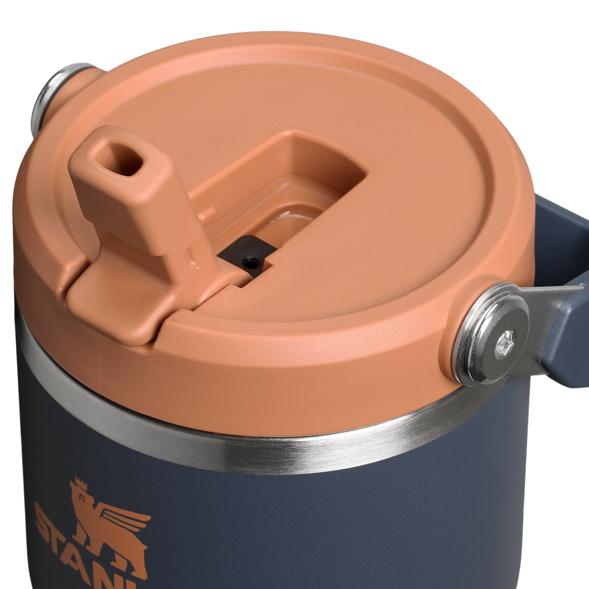 The IceFlow Flip Straw Tumbler | 20 OZ | 0.6 L
