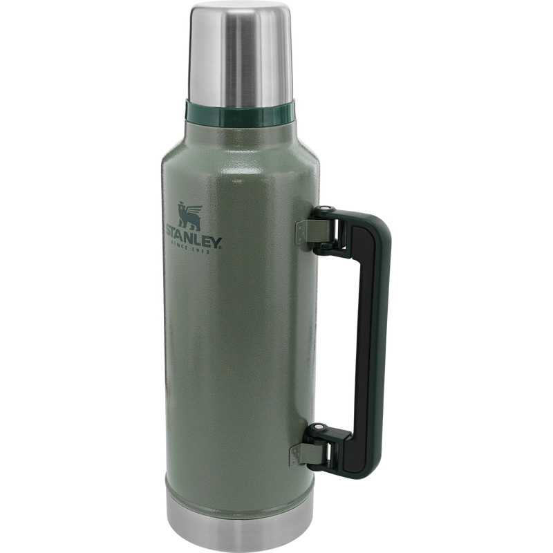 Stanley 1913 Classic Legendary Bottle 2 QT 1.89 L in Hammertone Green