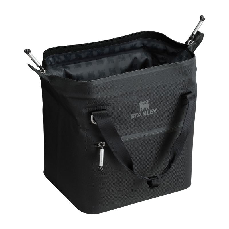 Stanley 1913 The All Day Julienne Mini Cooler 10 Can 7.4 QT 7.0 L in Black