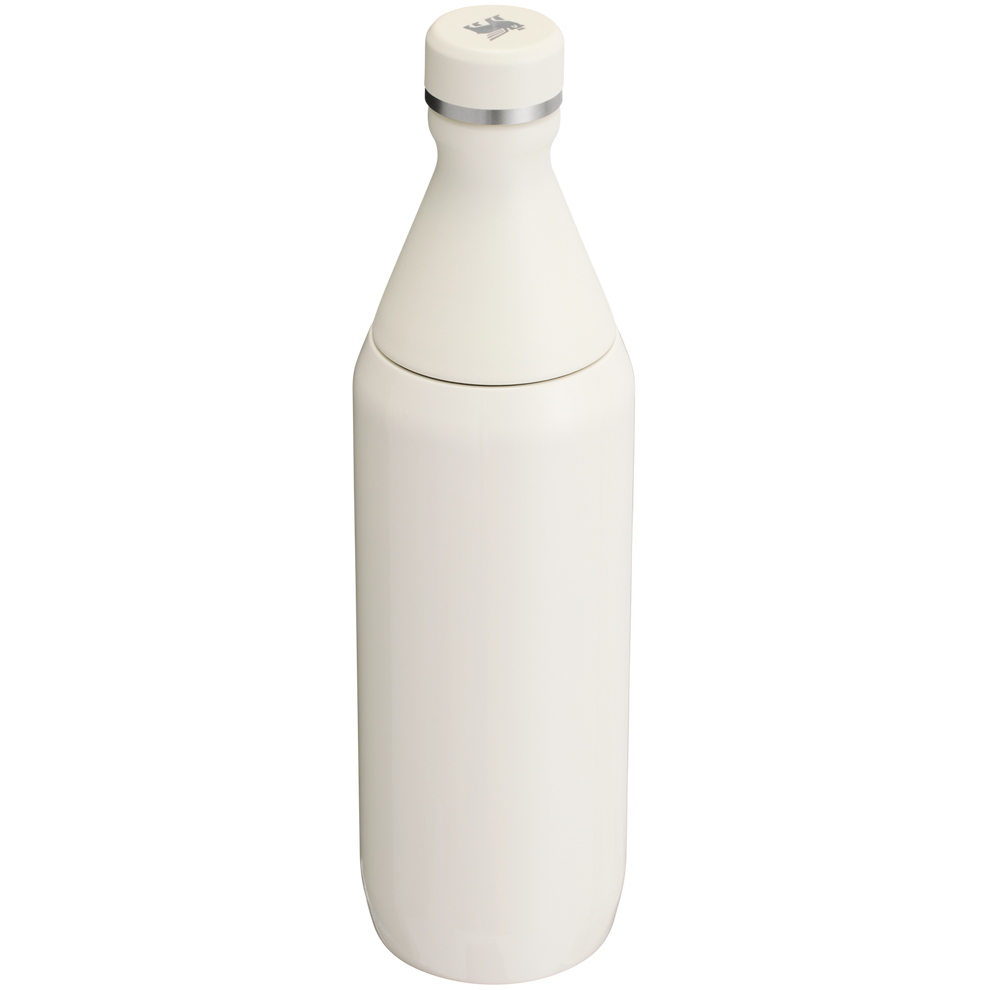 Stanley 1913 All Day Slim Bottle 20 OZ 0.59 L in Cream Gloss