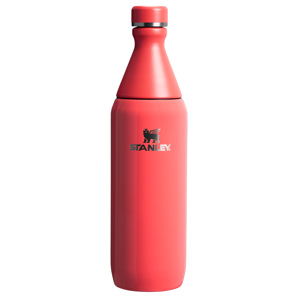 Stanley 1913 All Day Slim Bottle 20 OZ 0.59 L in Hot Coral Gloss