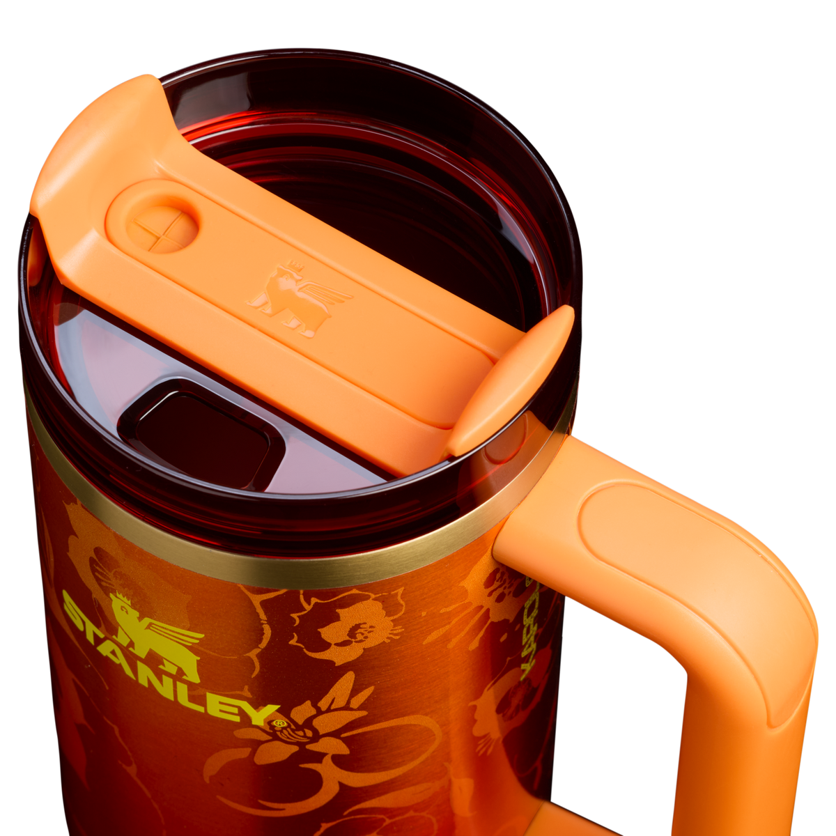 The Stanley 1913 x KAROL G Quencher® H2.0 Flowstate™ Tumbler2