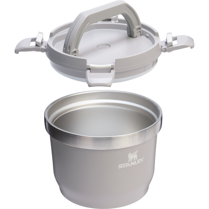 Stanley 1913 The Fresh-To-Table Stay Hot Crock 3 QT 2.8 L in Ash | Cross Section View