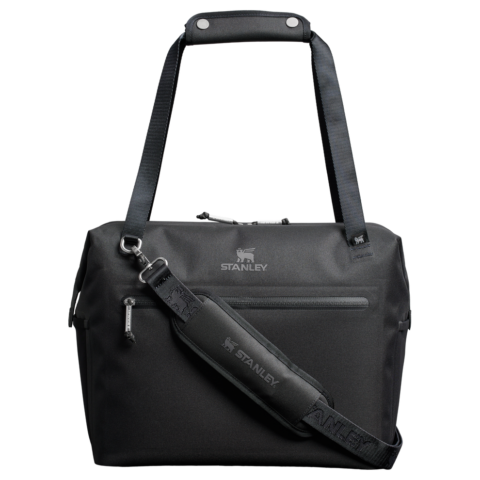 Stanley 1913 The All Day Julienne Max Cooler 20 qt 18.9 L in Black