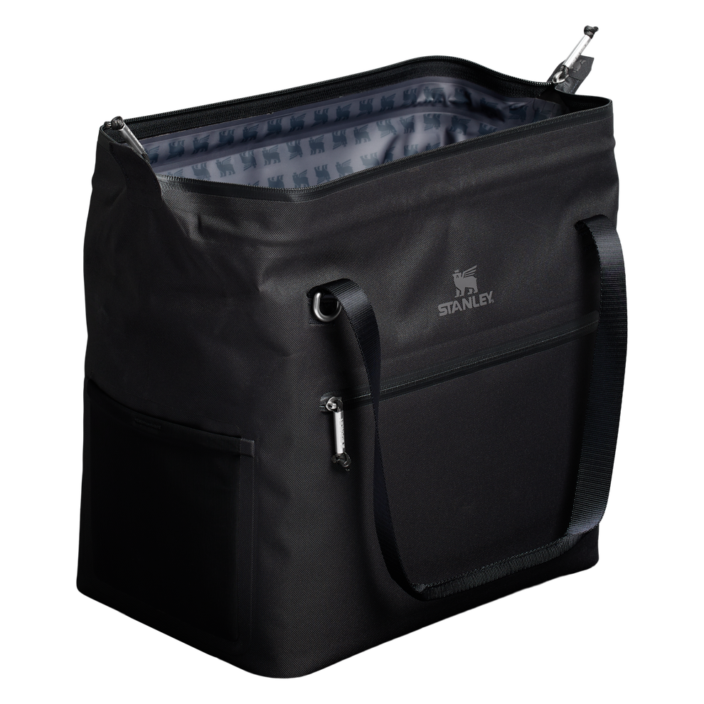 Stanley 1913 The All Day Julienne Max Cooler 20 qt 18.9 L in Black