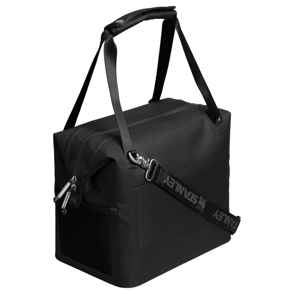 Stanley 1913 The All Day Julienne Midi Cooler 12 QT 11.3 L in Black
