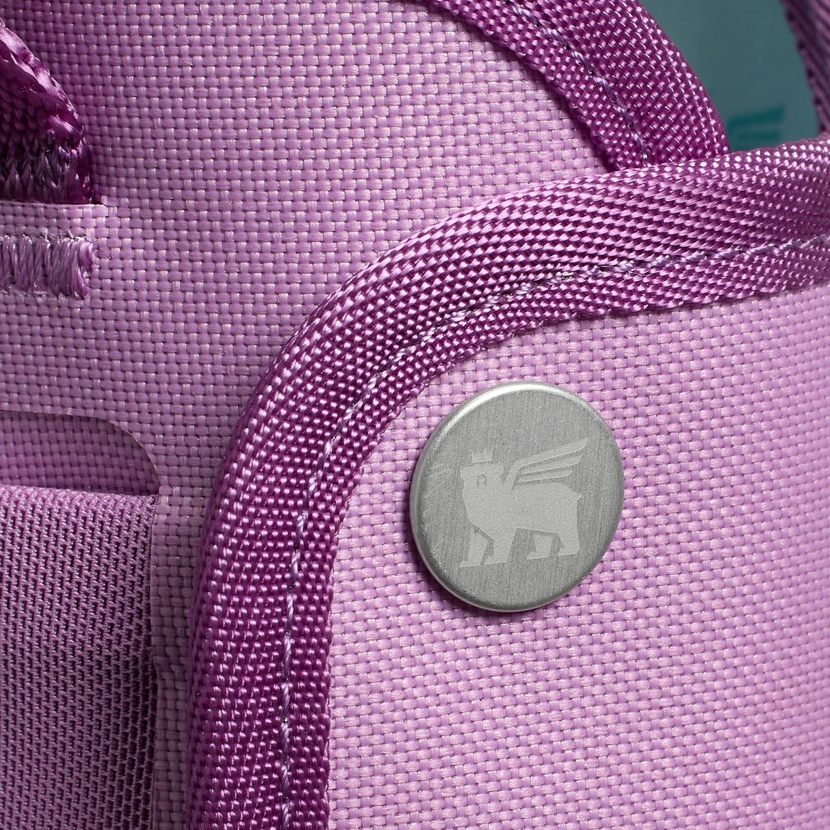 Stanley 1913 The All Day 30 OZ Quencher Carry-All 0.89 L in Lilac | Detailed View