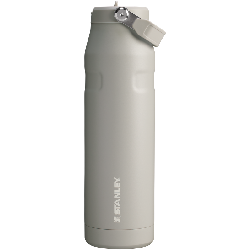 The IceFlow Bottle with Flip Straw Lid | 36oz | 1.06 L | Stanley