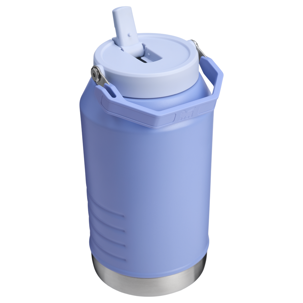 Stanley 1913 The IceFlow Flip Straw Jug 96 oz / 2.85 L in Hydrangea | View 2