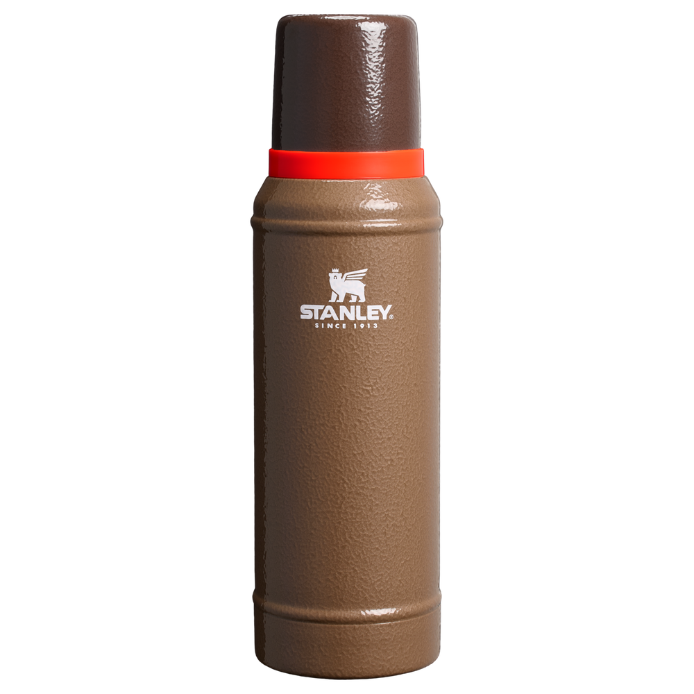 Stanley 1913 The Post Malone x Stanley Legendary Classic Bottle and Lunch Box Set in Post Malone Hammertone Coyote Brown | View 10