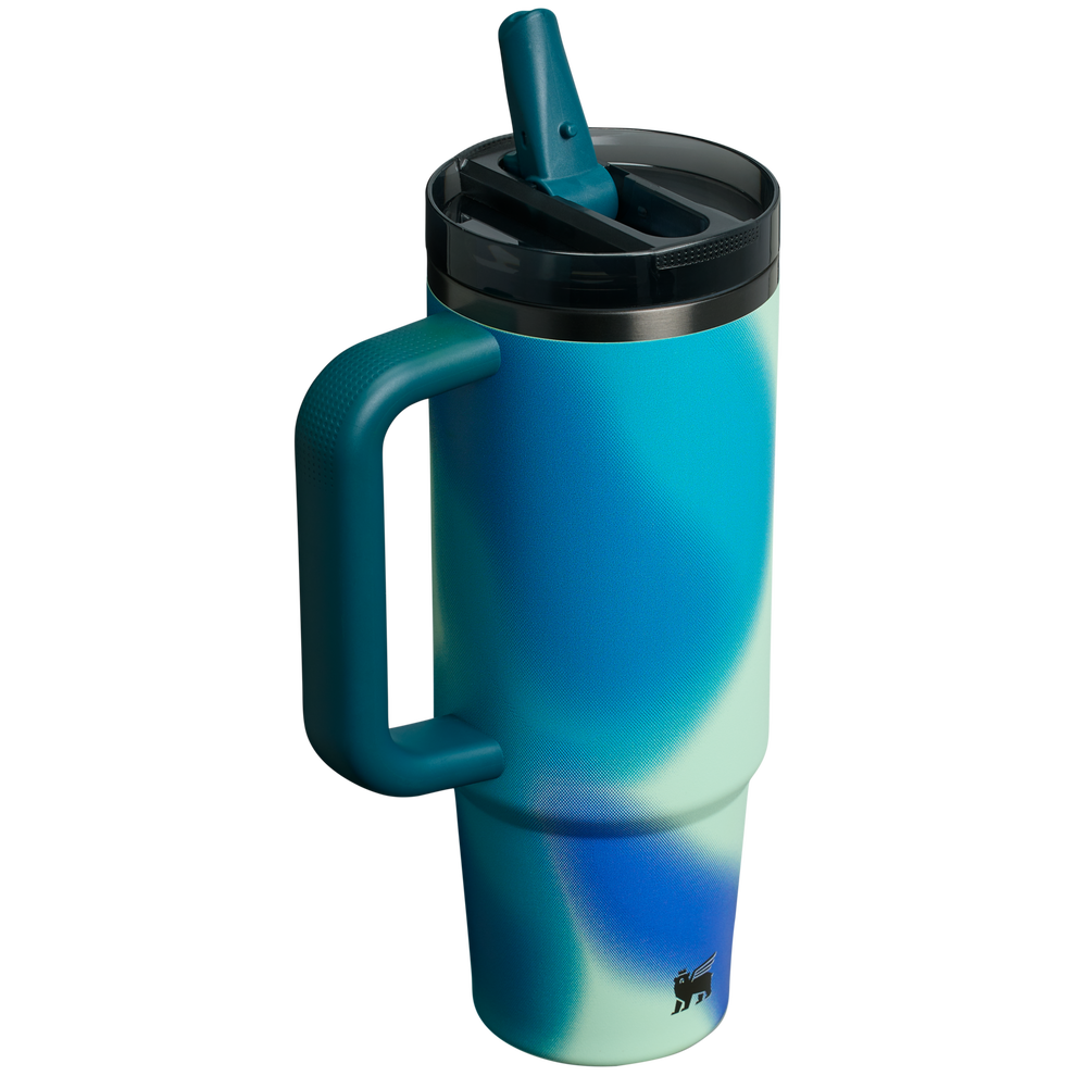 Stanley 1913 The New Frequency Quencher ProTour Flip Straw Tumbler 30 OZ 0.88 L in Coastal Teal Motion