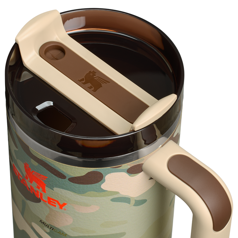 Stanley 1913 The Post Malone x Stanley Quencher® H2.0 FlowState™ Tumbler 40 OZ 1.18 L in Post Malone MultiCam® | Lid Detailed View