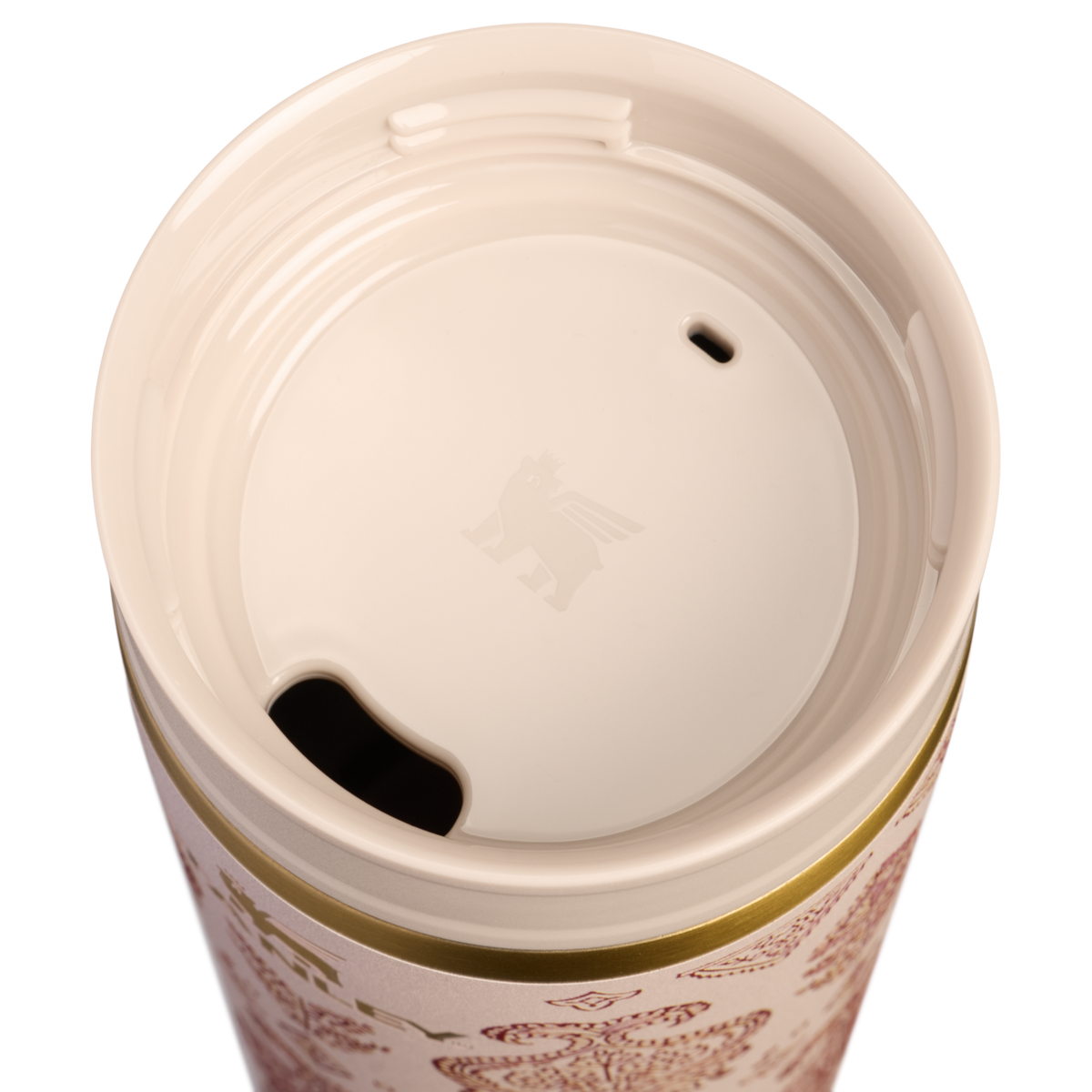Stanley 1913 Stanley 1913 x Nest Café-To-Go Mug 16 OZ 0.47 L in Deepa Brown Sugar | Lid Detailed View