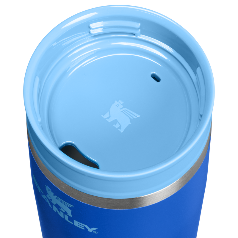 Stanley 1913 The Café-To-Go Travel Mug 20 OZ 0.59 L in Cobalt | Lid Detailed View