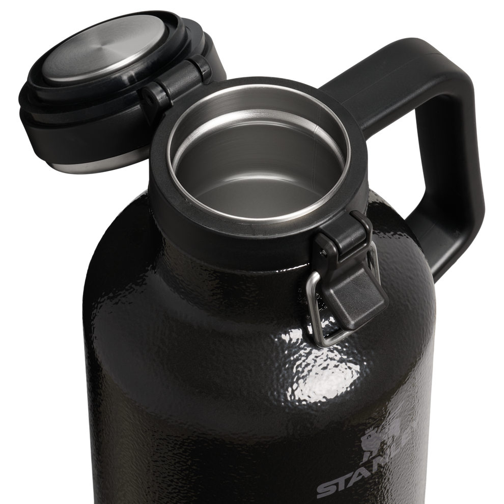 Stanley 1913 Classic Easy-Pour Growler 64 OZ 1.9 L in Hammertone Black