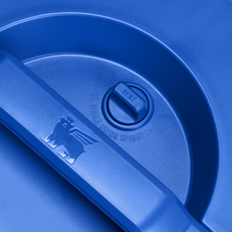Stanley 1913 Adventure Fast Flow Water Jug 2G 7.5 L in Cobalt Chartreuse | Lid Detailed View