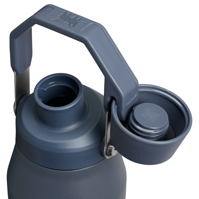 Stanley 1913 IceFlow™ Bottle with Fast Flow Lid 36 OZ 1.06 L in Twilight | Lid Detailed View