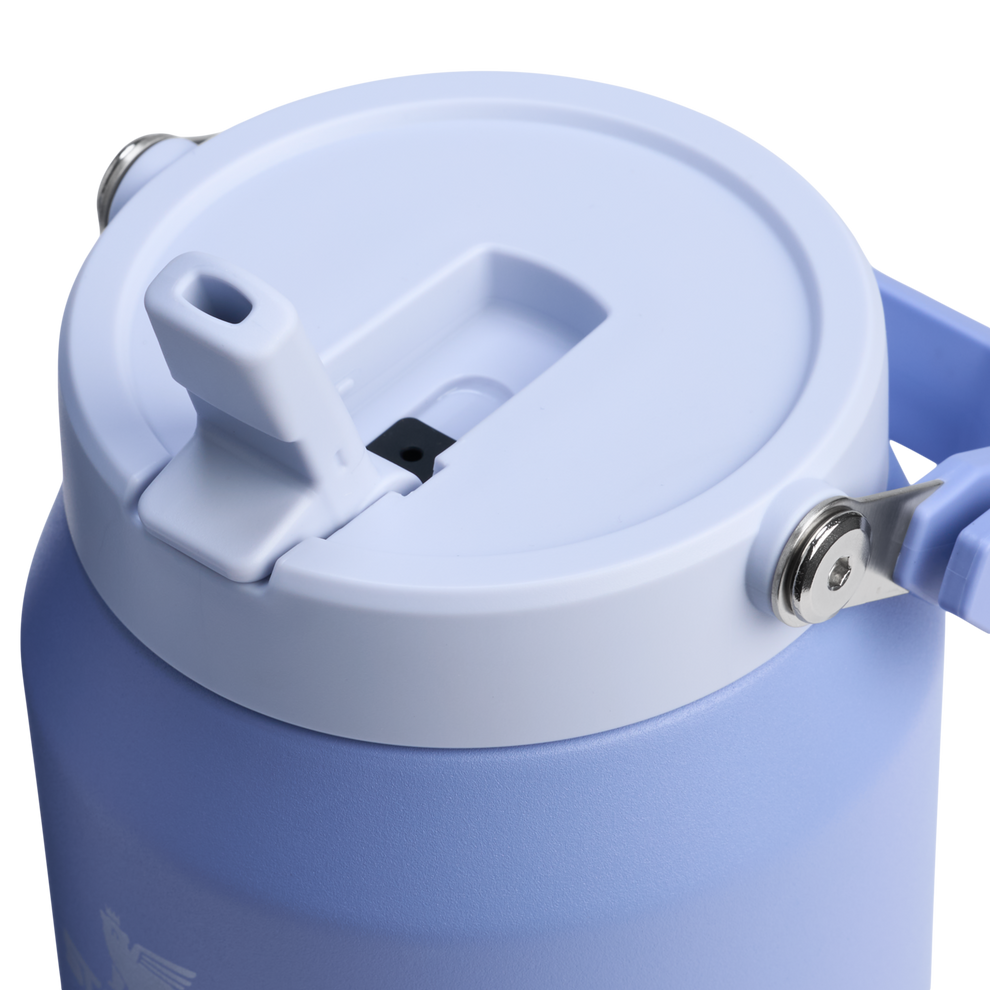Stanley 1913 The IceFlow™Flip Straw Jug 64 oz 1.9 L in Hydrangea
