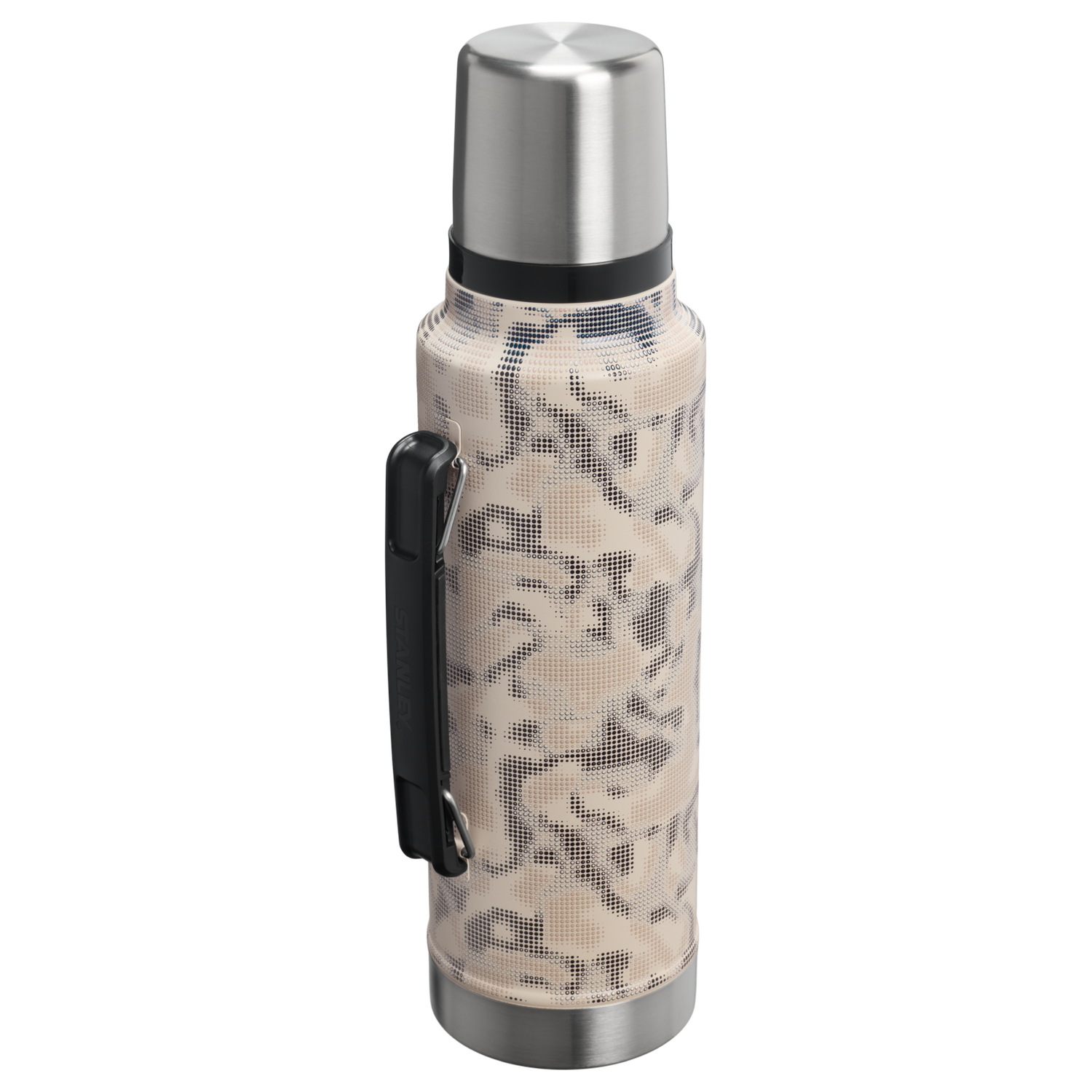 Stanley 1913 Classic Legendary Bottle 1.5 QT 1.4 L in Sahara Recon | View 1