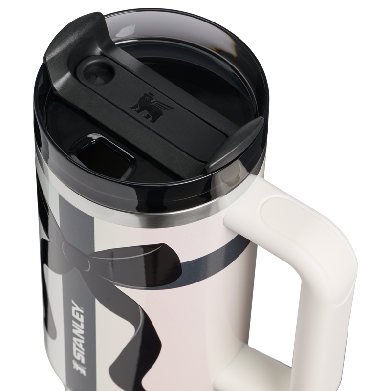 Stanley 1913 The Quencher® H2.0 Flowstate™ Tumbler 30 OZ 0.89 L in Salt Ribbon | Lid Detailed View