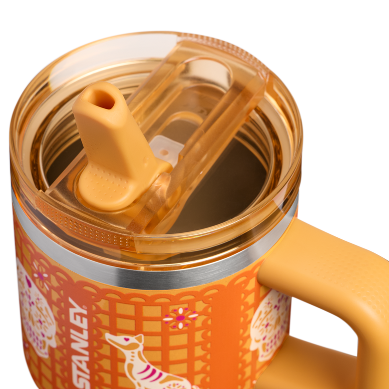 Stanley 1913 The Quencher® ProTour Flip Straw Tumbler 20 OZ 0.59 L in Marigold Papel Picado | Lid Detailed View