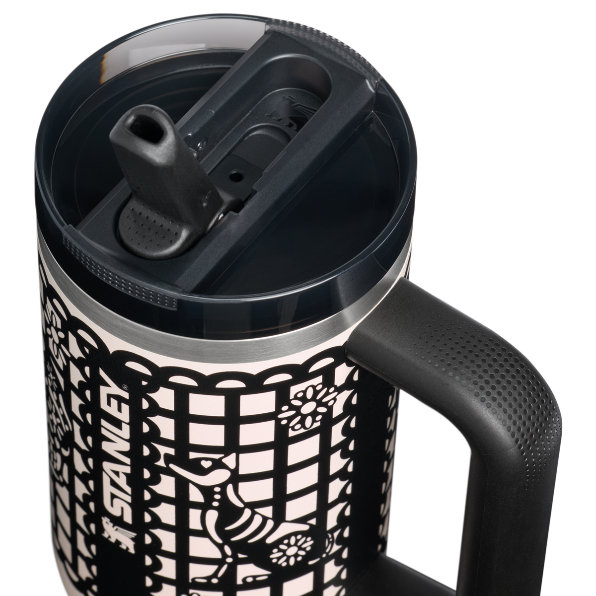 Stanley 1913 The Quencher® ProTour Flip Straw Tumbler 30 OZ 0.89 L in Salt Papel Picado | Lid Detailed View