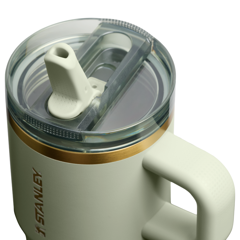Stanley 1913 The Quencher ProTour Flip Straw Tumbler 20 OZ 0.59 L in Juniper | Lid Detailed View