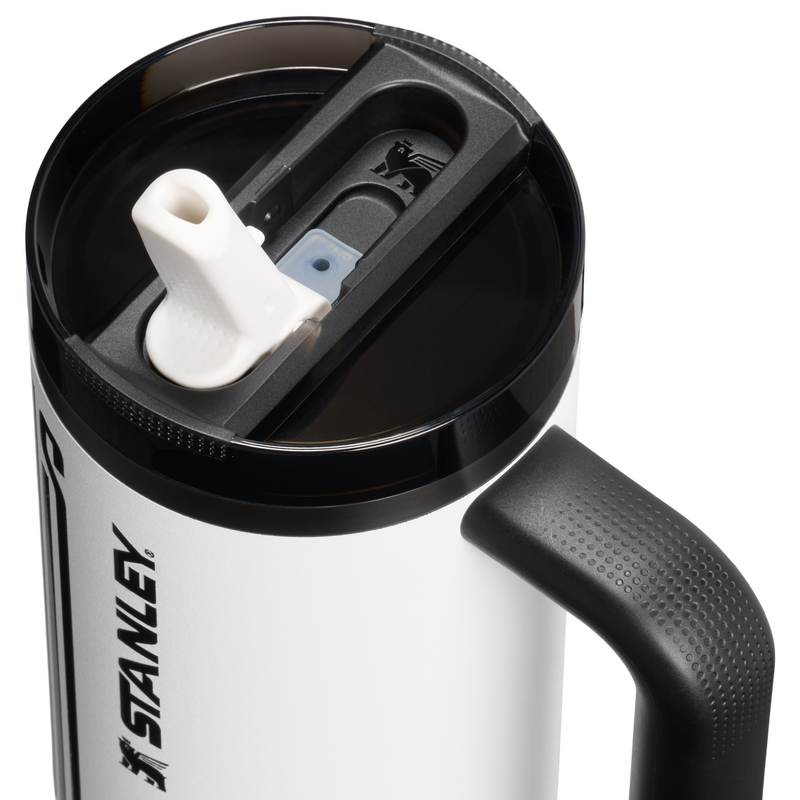 Stanley 1913 Stanley 1913 x Juventus Quencher® ProTour Flip Straw Tumbler 30 OZ 0.89 L in Coded | Lid Detailed View