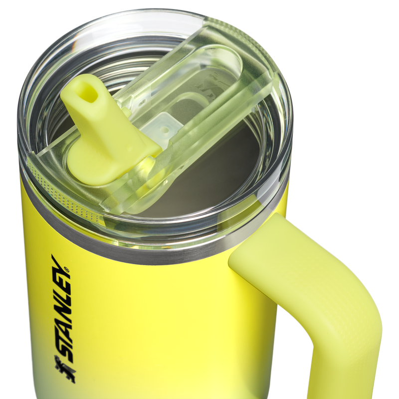 Stanley 1913 The Quencher ProTour Flip Straw Tumbler 30 OZ 0.89 L in Atomic Gradient | Lid Detailed View