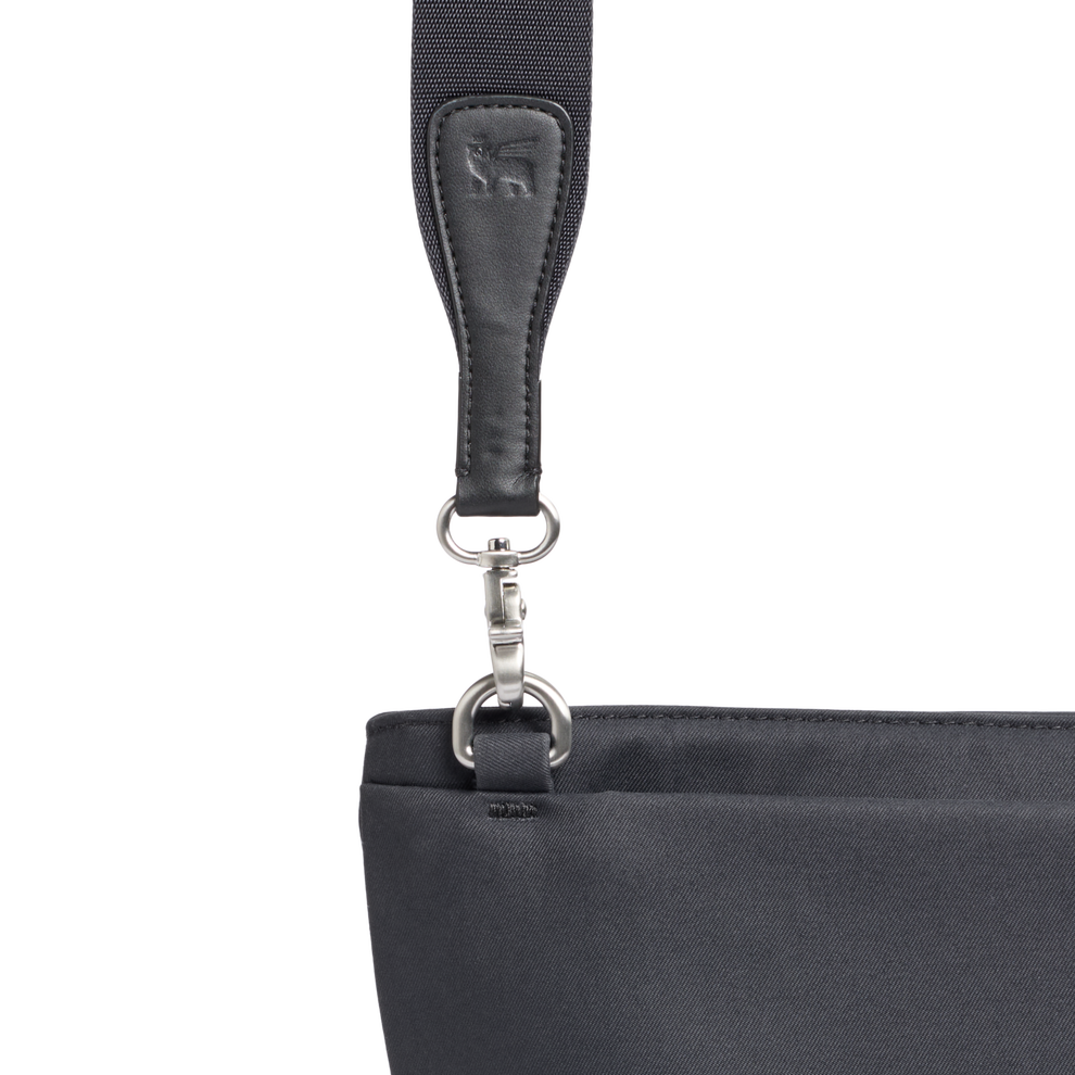 Stanley 1913 Stanley Standby Satchel 9.9 QT 9.4 L in Black