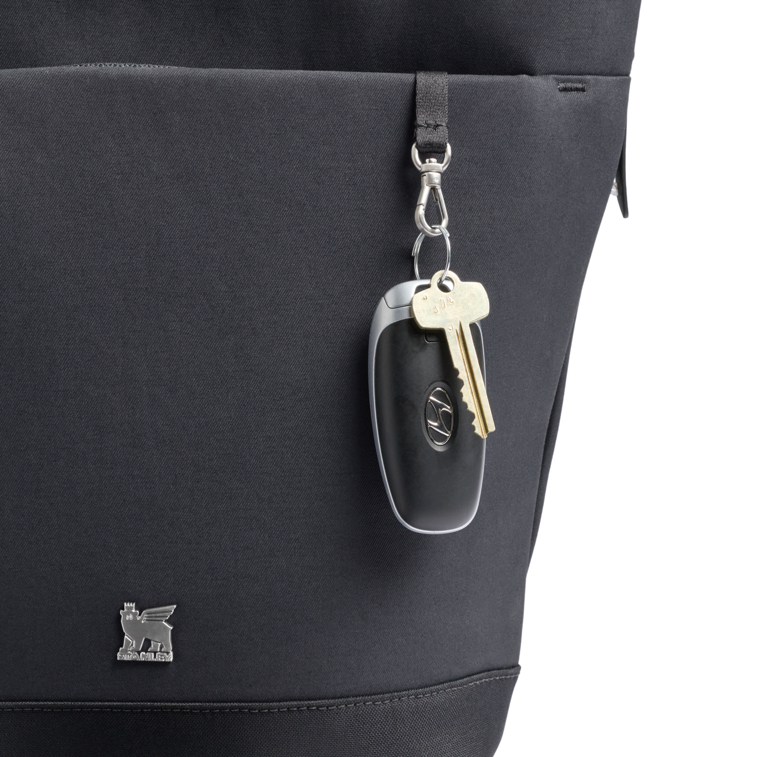 Stanley 1913 Stanley Standby Satchel 9.9 QT 9.4 L in Black | View 6