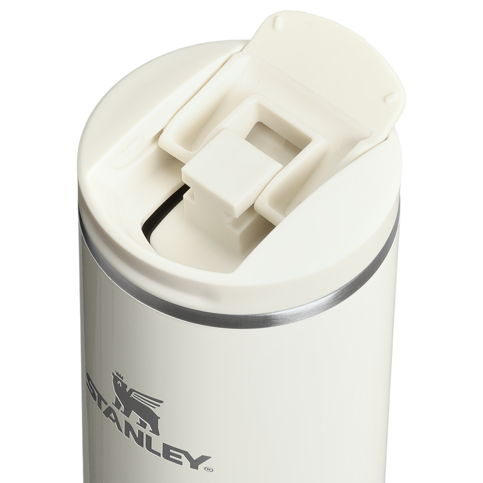 Stanley 1913 The Transit Flip Top Mug 20 OZ 0.59 L in Cream Gloss | Lid Detailed View