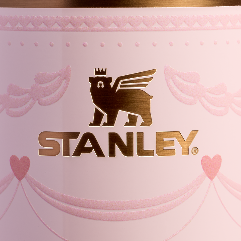 Stanley 1913 The Valentine’s Day Quencher H2.0  FlowState™ Tumbler | 20 OZ 0.59 L in Pink Velvet Cake | Detailed View