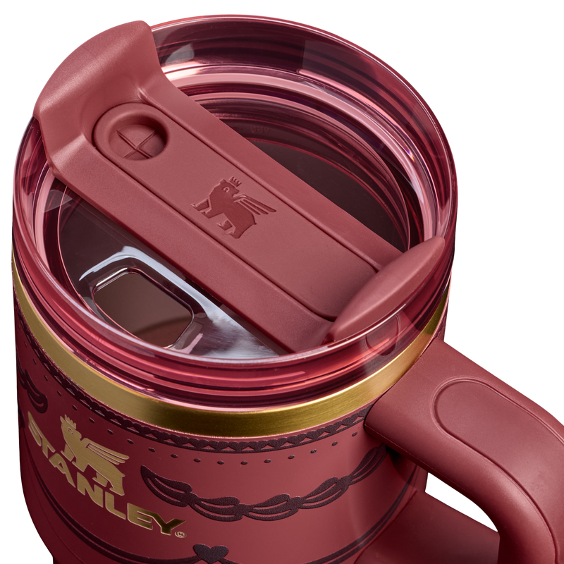 Stanley 1913 The Valentine’s Day Quencher H2.0  FlowState™ Tumbler | 20 OZ 0.59 L in Red Velvet Cake | Lid Detailed View