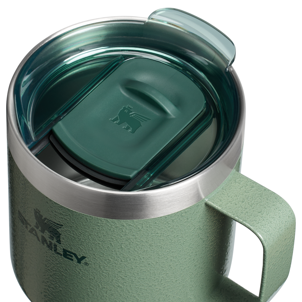 Stanley 1913 Classic Legendary Camp Mug 12 OZ 0.35 L - Stanley Create in Hammertone Green | Lid Detailed View